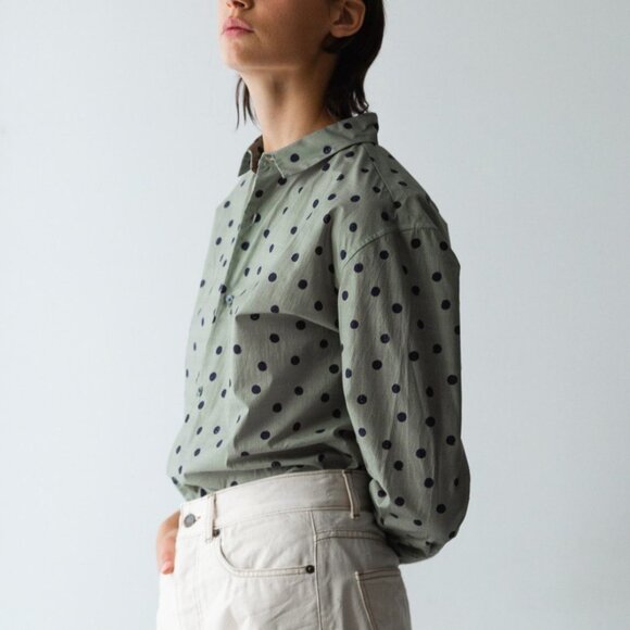 Caron Callahan Alice Shirt – Sage Dot – Size XL - Picture 2 of 9